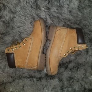 Timberland boots 5.5y